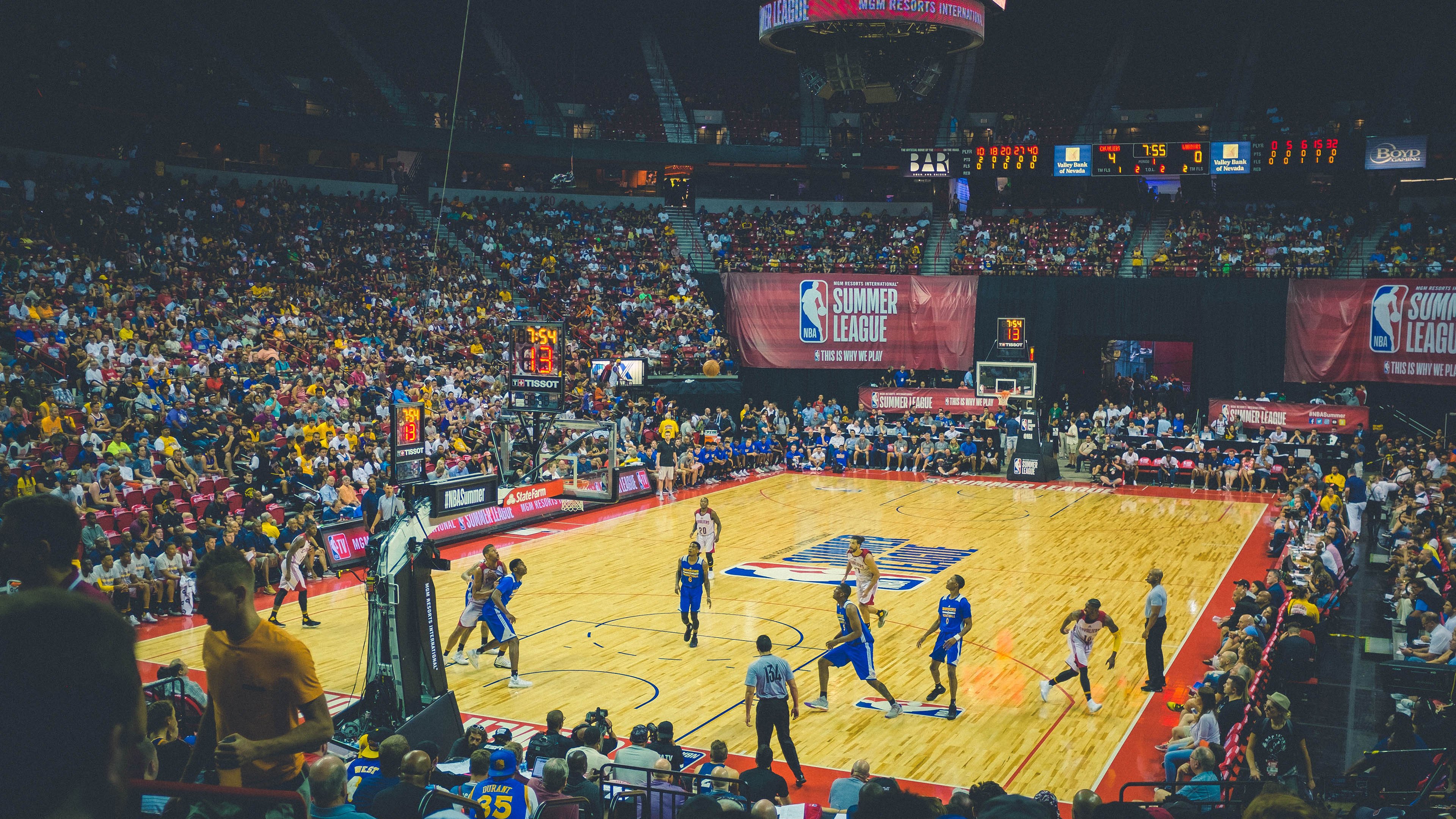 开云体育官方网站-热火老将洛瑞宣布退役，结束17年辉煌职业生涯，洛瑞与热火的合同